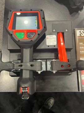 Fahrzeugladegerät zu Wärmebildkamera Seek AttackPRO